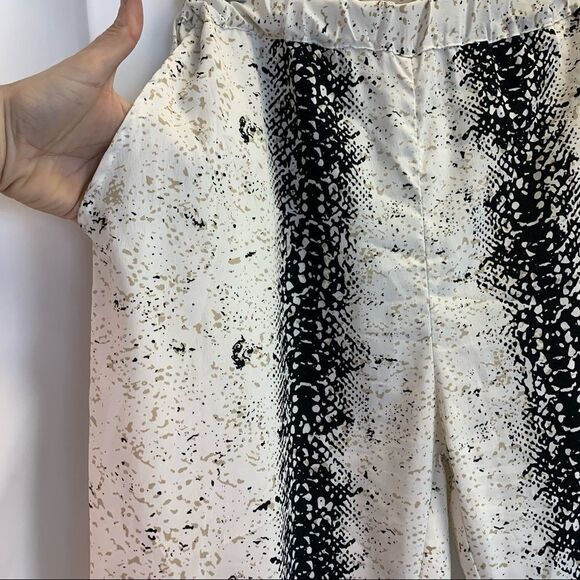 Beautiful stories snake print pants size medium - Picture 4 of 10